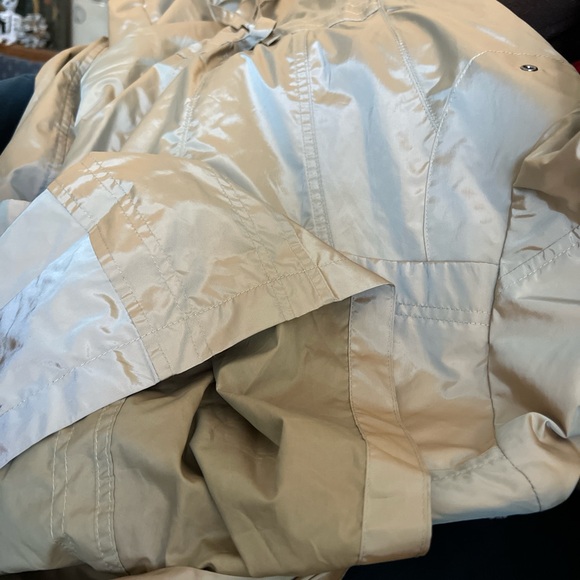 Cole Haan iridescent trench coat rain jacket - Picture 3 of 8